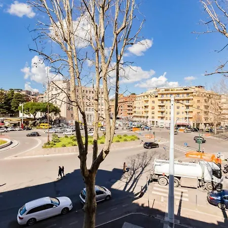 Apartament Bright And Spacious 2bdr